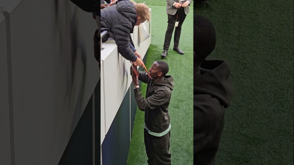PAPE MATAR SARR: The Spurs Midfielder Signing Autographs for the Fans