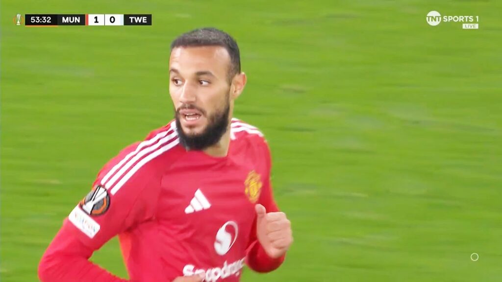 Noussair Mazraoui vs Twente Home (25/09/2024)