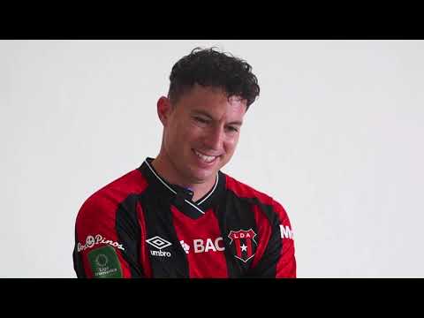 Bryan Oviedo cambió de planes y escogió a La Liga