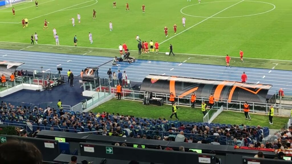 Roma Athletic Bilbao: un incredibile boato accompagna l'esordio con la Roma di Saud Abdulhamid!