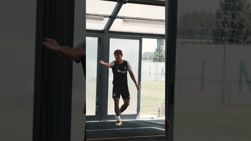 Morita 😂 #BackstageSporting #SportingCP #Morita #HidemasaMorita