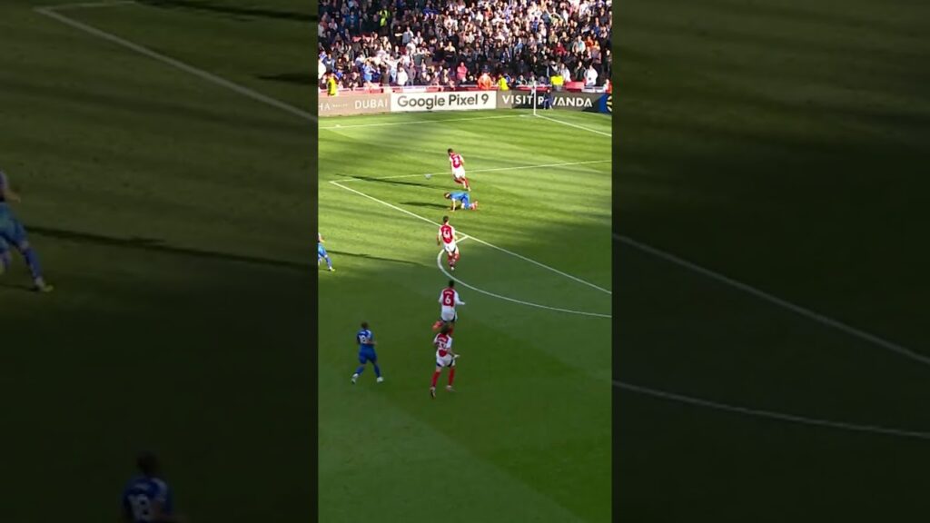 The challenge. The roar. William Saliba 💪