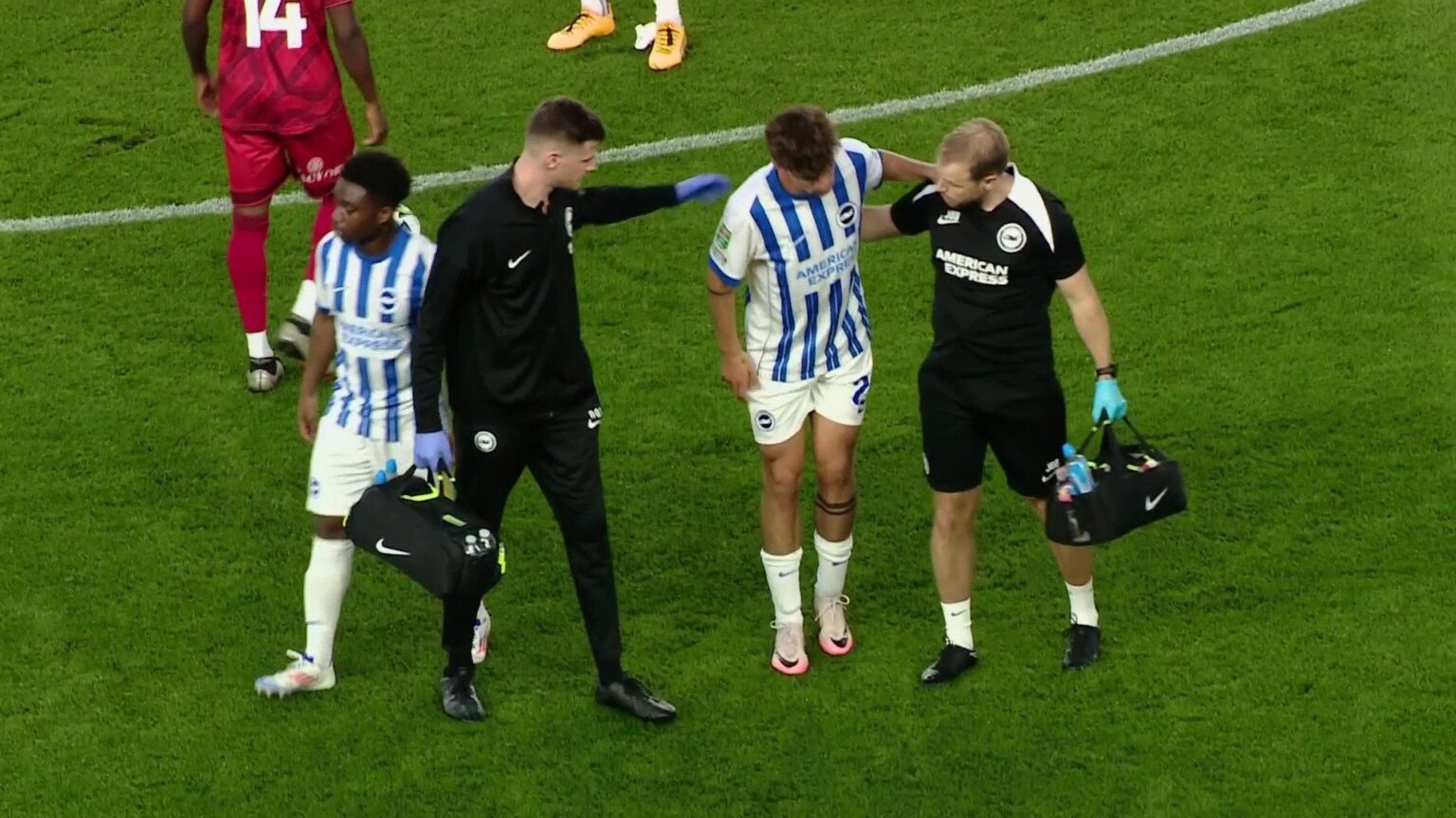 Bloom has confirmed that Matt O’Riley’s surgery was successful, he’ll be out for 8-12 weeks. (SkySportsNews)