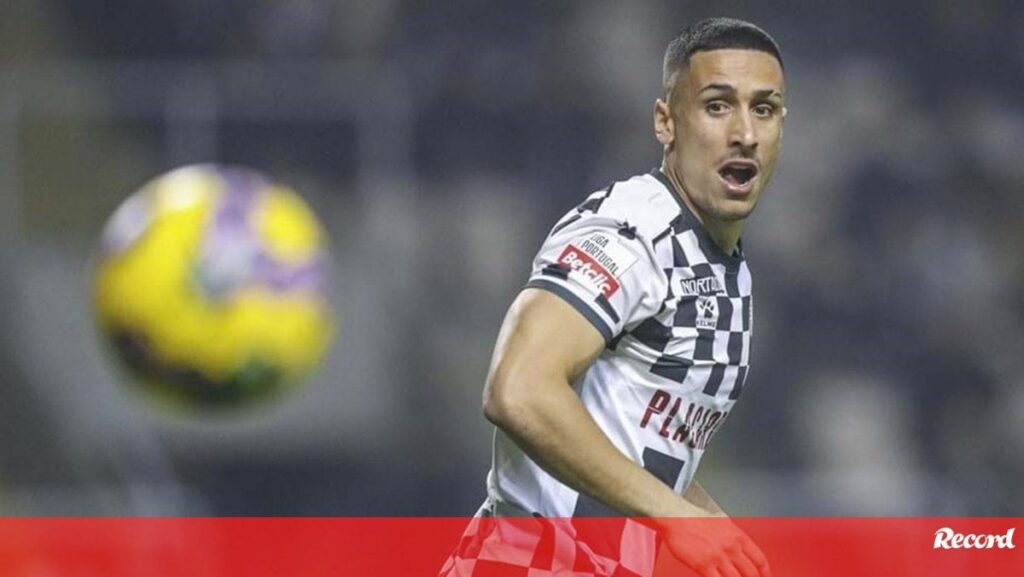 Rodrigo Abascal desfalca Boavista para o jogo com o Benfica