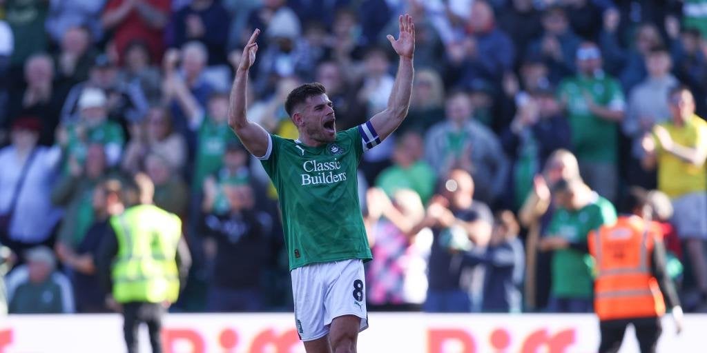 Joe Edwards extends Argyle contract to 2026 | Plymouth Argyle - PAFC