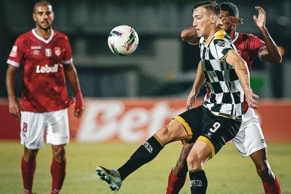 Boavista com viagem atribulada: passageira teve paragem cardiorrespiratória