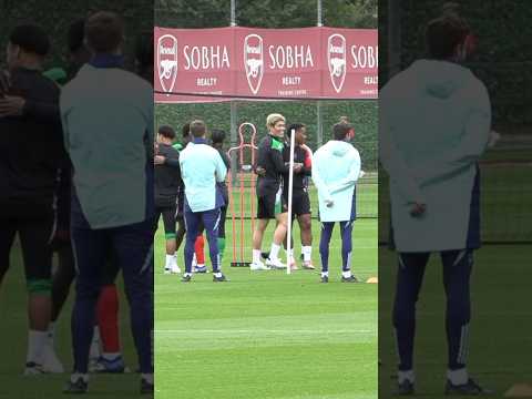 Tomiyasu is SO HAPPY to be back in Arsenal training 😍