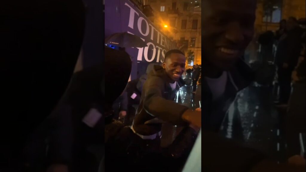 TOTTENHAM: The Squad in Budapest: Pape Matar Sarr Meets the Fans