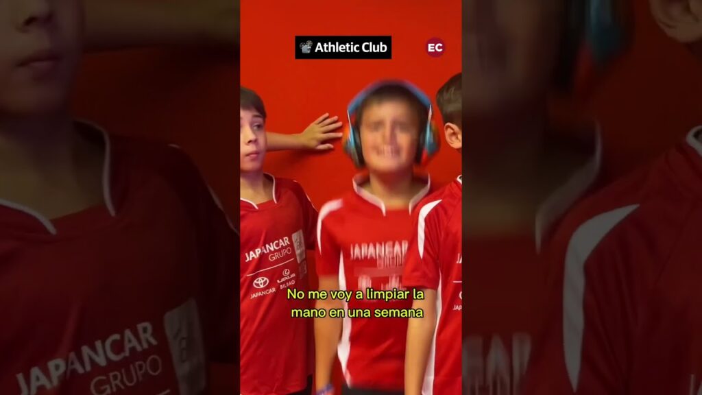 La razón por la que Iñaki Williams salió a San Mamés con cascos