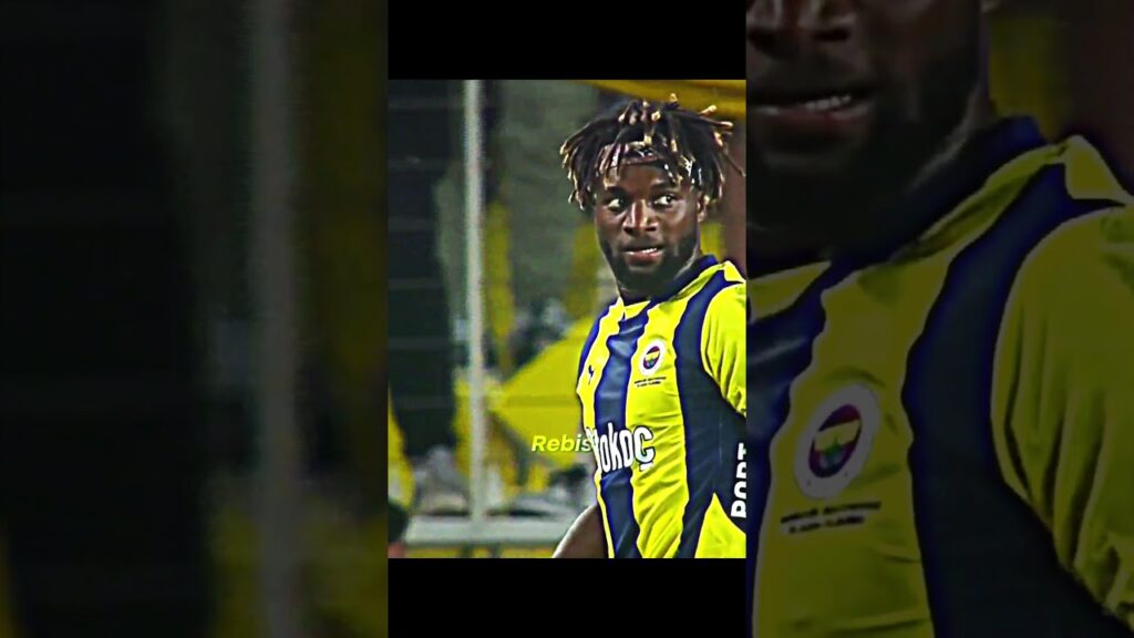 Bazılarına göre Torreira yerde.. ☠️ #galatasaray #gala #ultraslan #rebistedits #football