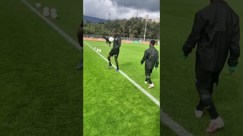 Gaz day togn rek 🤣🤣🤣 #shorts #senegal #equipenational