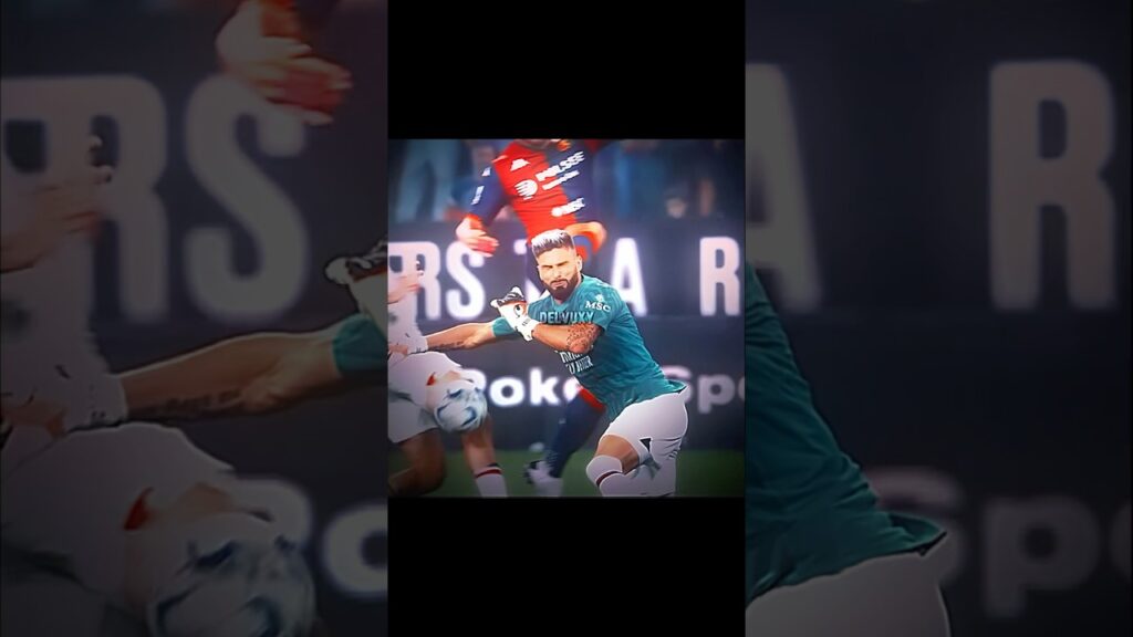 Oliver Giroud saves AC Milan as a goalkeeper 🧤#edit#football#soccer#futbol#delvuxy#giroud#acmilan