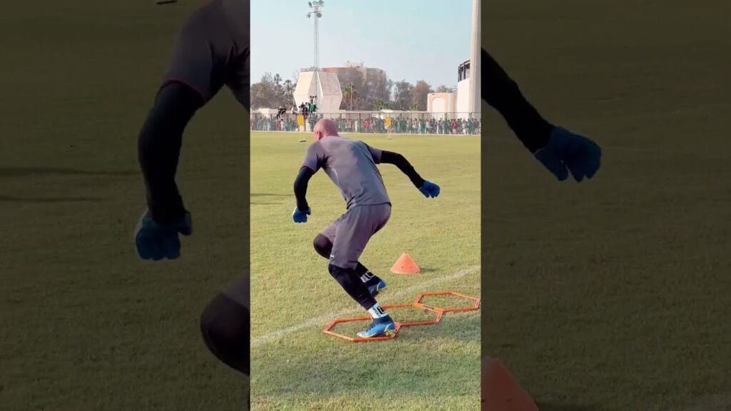 🎬 let's make it special for our goalkeepers ⚽🖤🤍