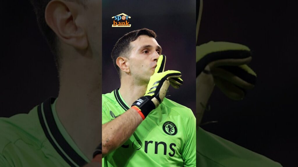 2 sarı kart görüp oyundan atılmayan Emiliano Martinez'i hatırlayalım