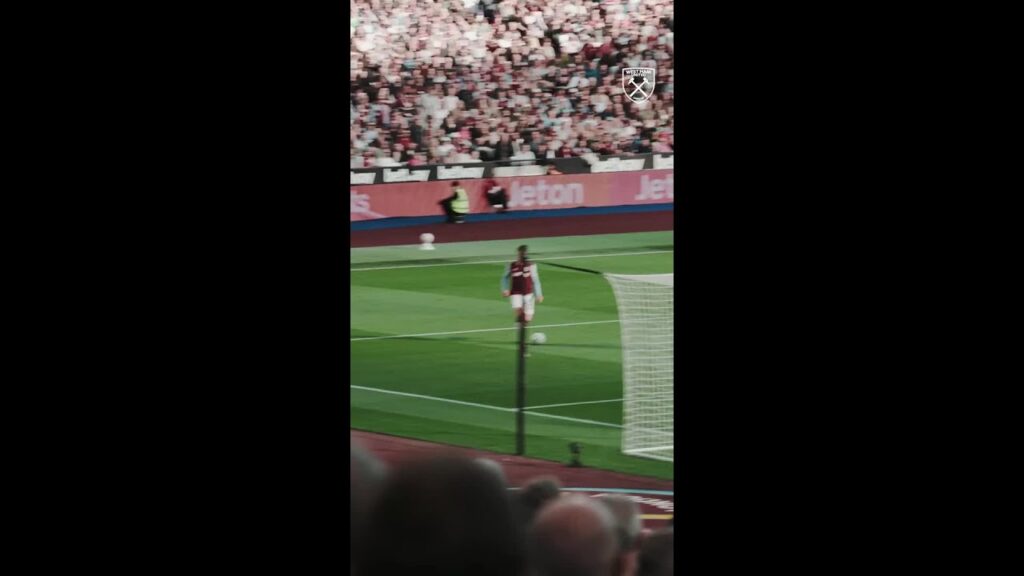 Lucas Paquetá's goal from the stands! 🇧🇷  #westham  #premierleague  #football