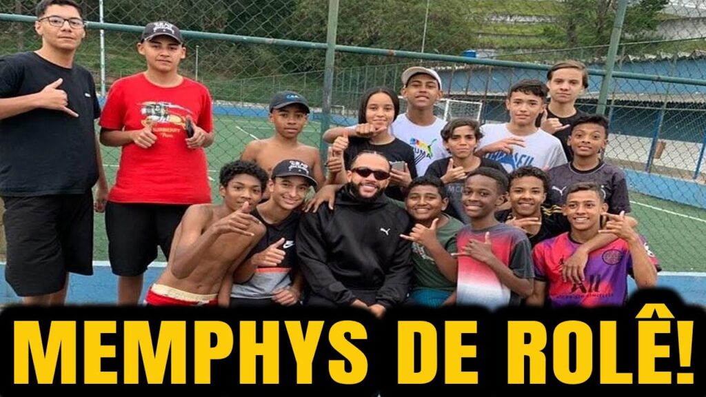 SENSACIONAL ISSO HAHA! SIMPLESMENTE O JOGADOR DO CORINTHIANS MEMPHIS DEPAY DE ROLE NA QUEBRADA