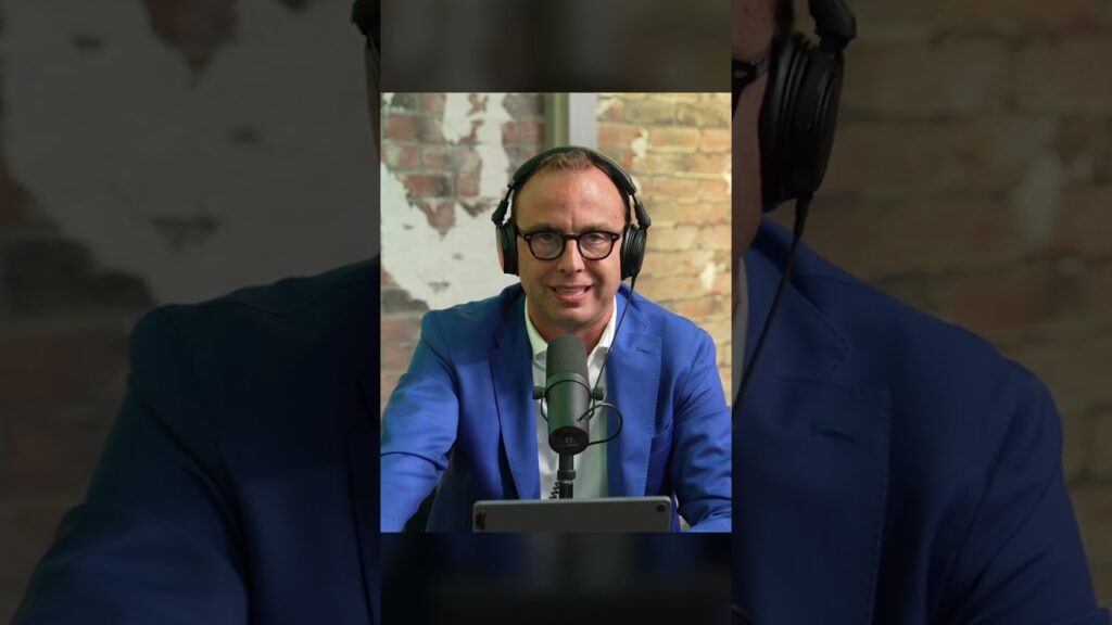 Dušan Vlahović NON si può DISUTERE | Fontana di Trevi