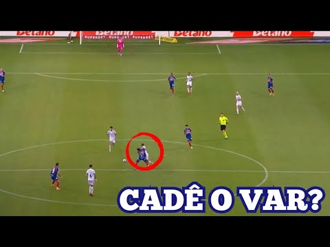 Lance da cotovelada de De La Cruz em Lucho Rodríguez. Bahia x Flamengo