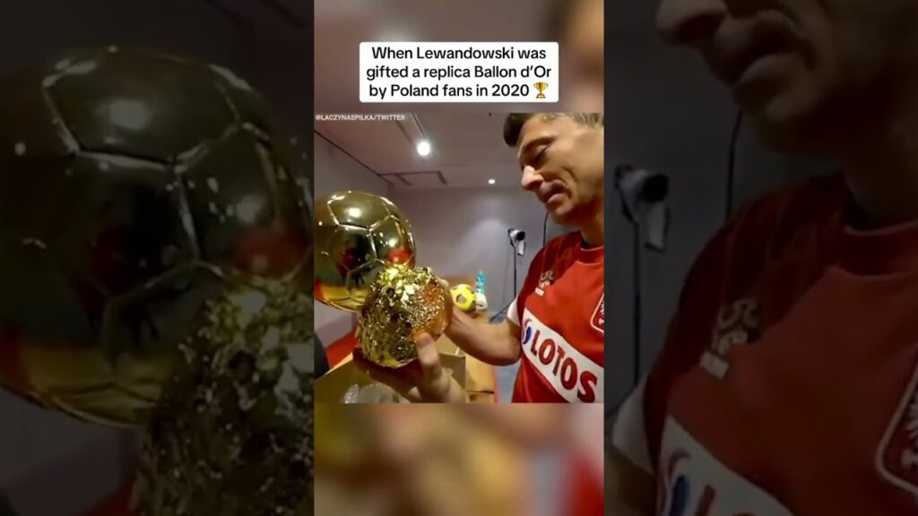 A thoughtful gift for Robert Lewandowski ❤️ (via @Łączy nas piłka/TT) #shorts
