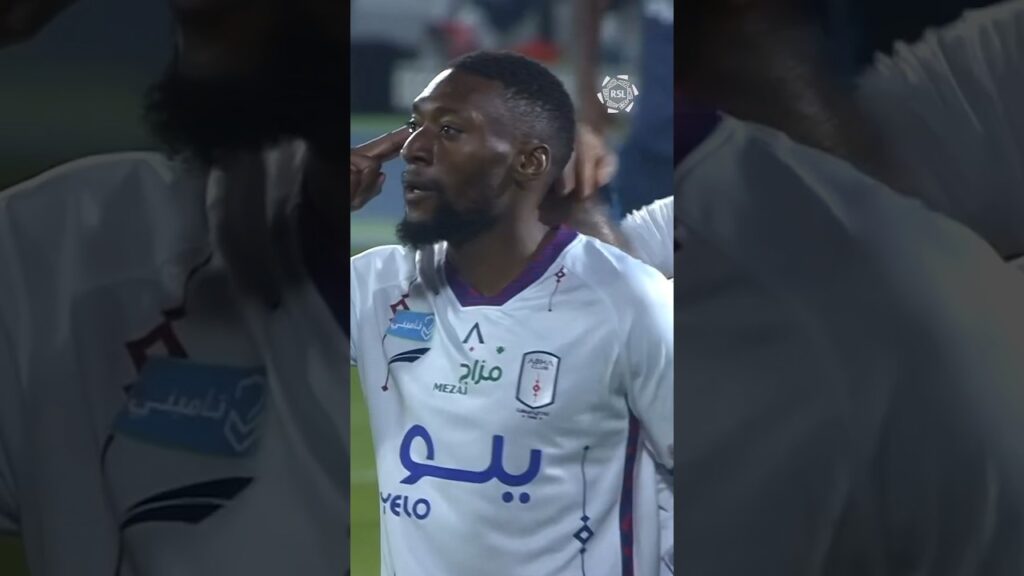 Toko Ekambi with the cold celebration 🫡 #yallarsl #football #soccer