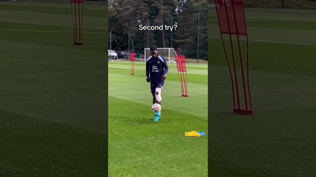 Geste technique de Camavinga 🎶 #shorts