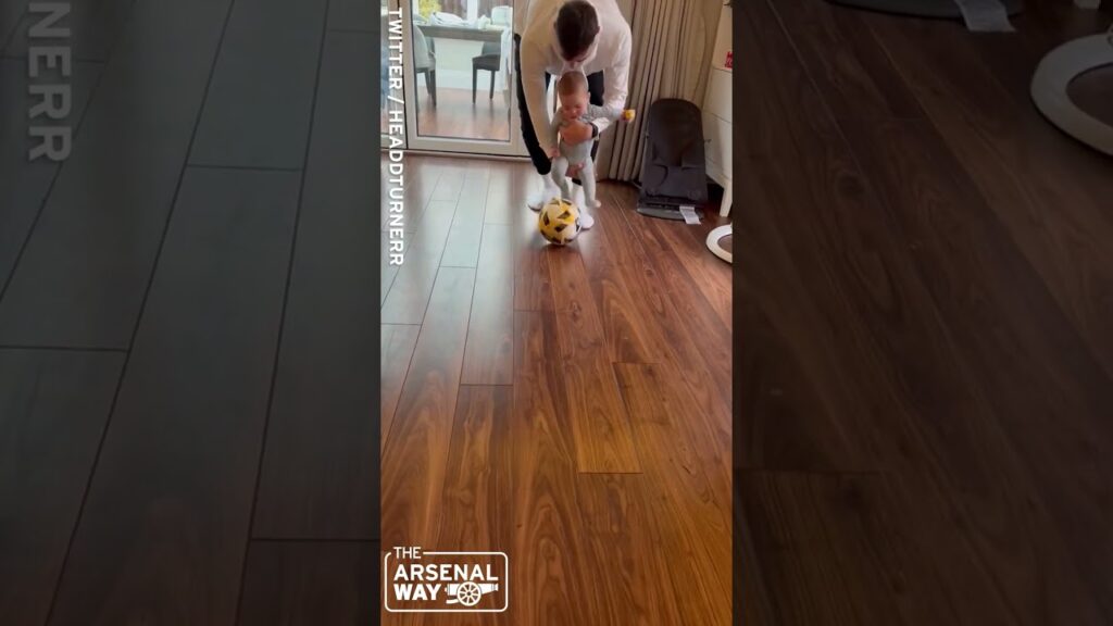FUTURE GUNNER! | Arsenal Goalkeeper Matt Turner Teaches His Son How To Play Football! 🤣 #Shorts
