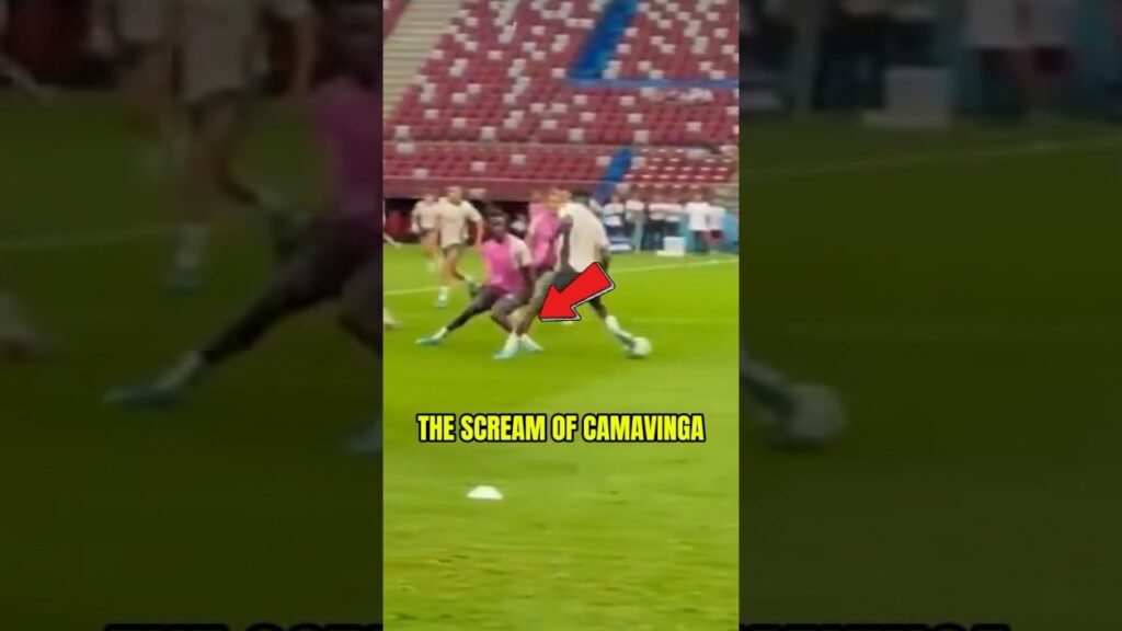 🚨 Camavinga's injury moment during  #RealMadrid training 😳 Let's hope it's nothing serious 🙏
