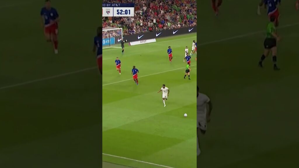 Incredible Matt Turner double save to keep a clean sheet vs. Panama 🧱