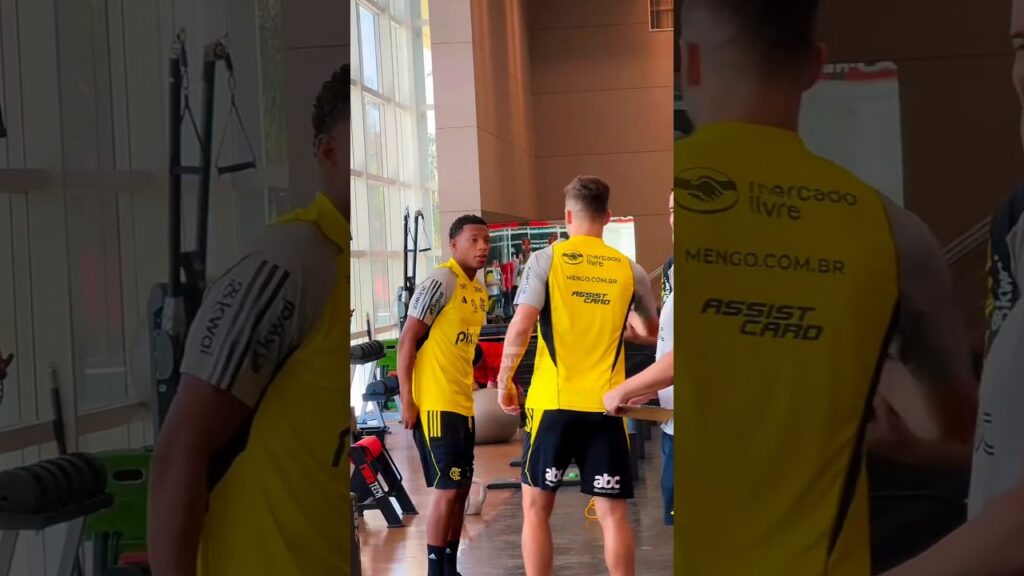 GONZALO PLATA chega e TREINA no CT do NINHO DO URUBU!🖤❤️ #flamengo #mengão #shorts #crf #mengo #fut