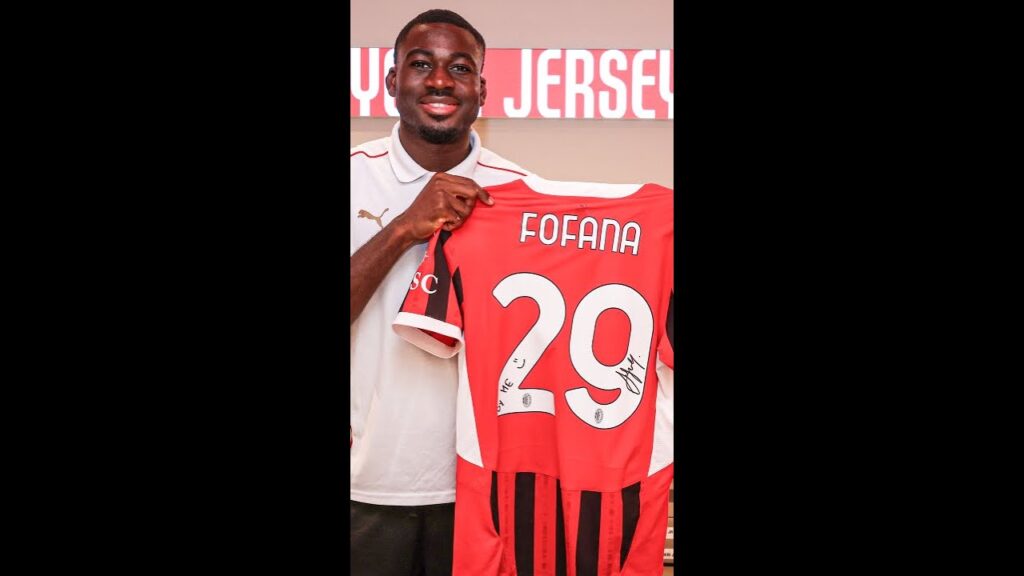 Our latest signing at our flagship store ❤️🖤 | #Shorts