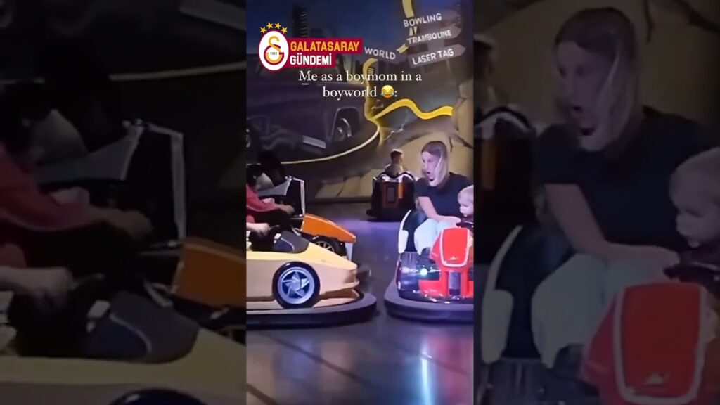 Ciro Mertens, annesiyle birlikte çarpışan arabalarda #shorts #galatasaray