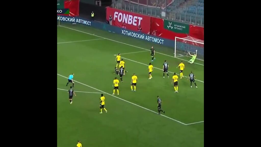 Gol de Cesar Montes en su debut con el Locomotive de Moscú