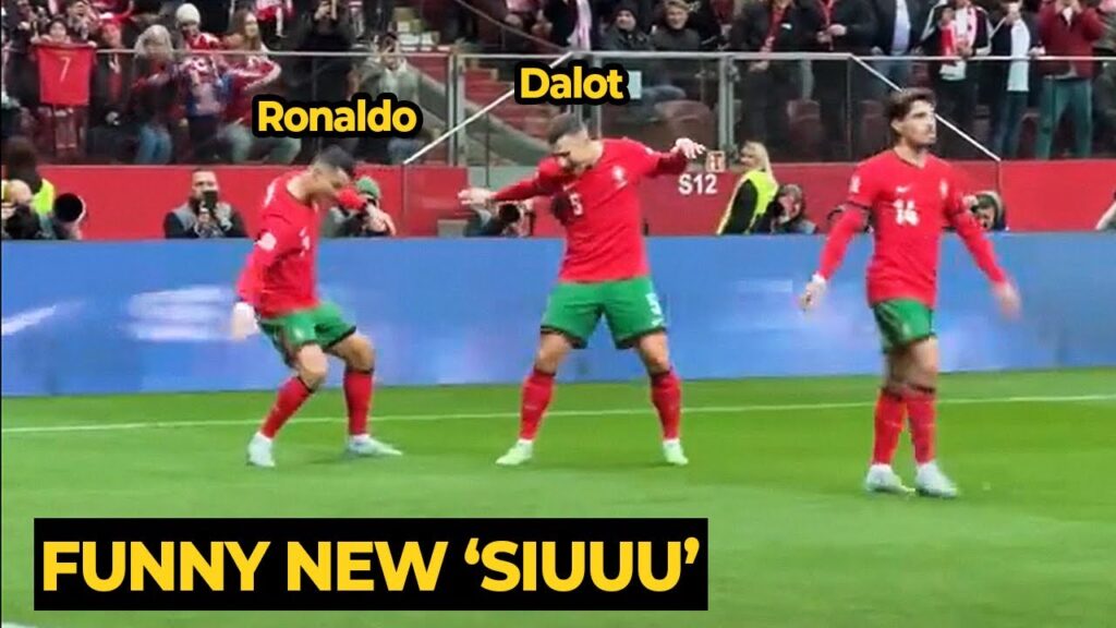 Dalot did funny new siuuu celebration with Ronaldo after scored goal against Poland | Man Utd News