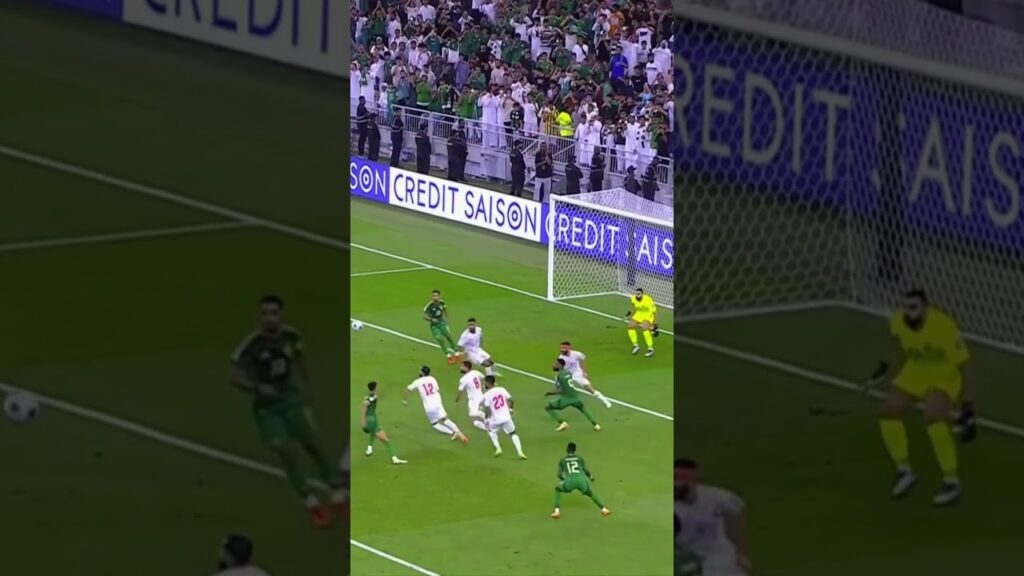 ‏ضربة جزاء ضايعة للمنتخب السعودي أمام البحرين