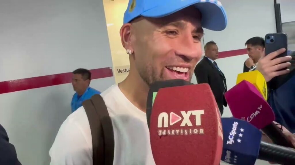 VIVO NICOLAS OTAMENDI DEFENSOR ARGENTINA.