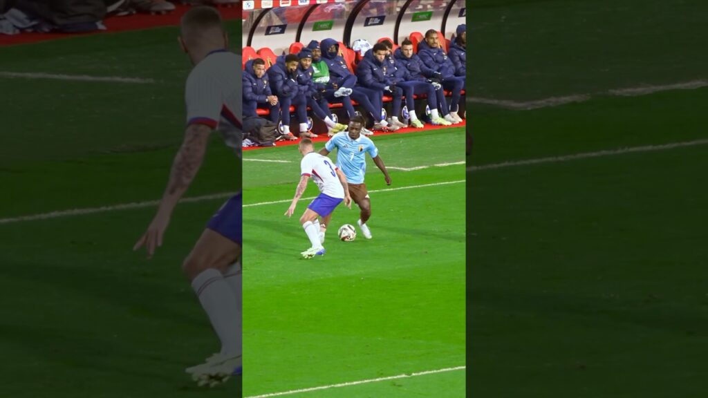 All hands on deck - Jeremy Doku sits down defender | Belgium vs France