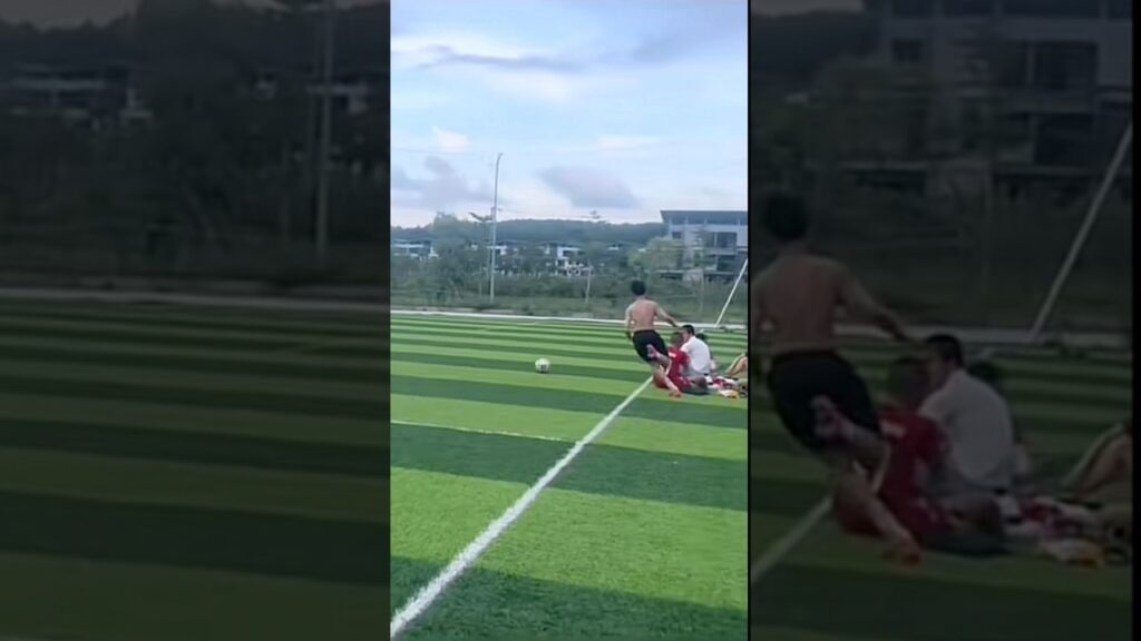 Gareth Bale 2024😂😂 #smallsidedgame #funnyfootball  #streetfootball #freestyle #aseanfootball