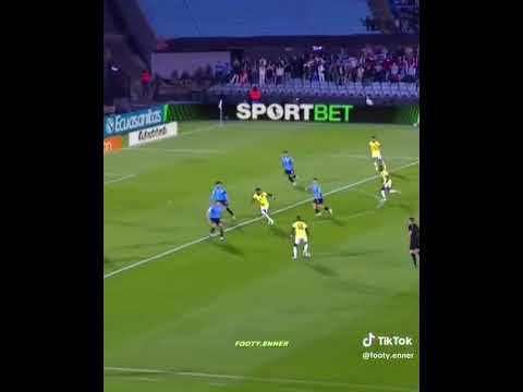 ENNER VALENCIA vs URUGUAY