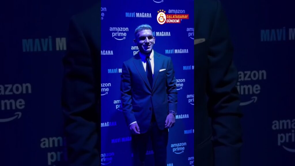 Lucas Torreira Devrim Yengeyi Film Galasında Yalnız Bırakmadı #shorts #torreira