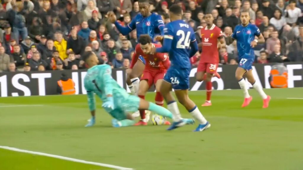 Liverpool Penalty Disallowed, Robert Sánchez touched ball before Curtis Jones, Liverpool vs Chelsea
