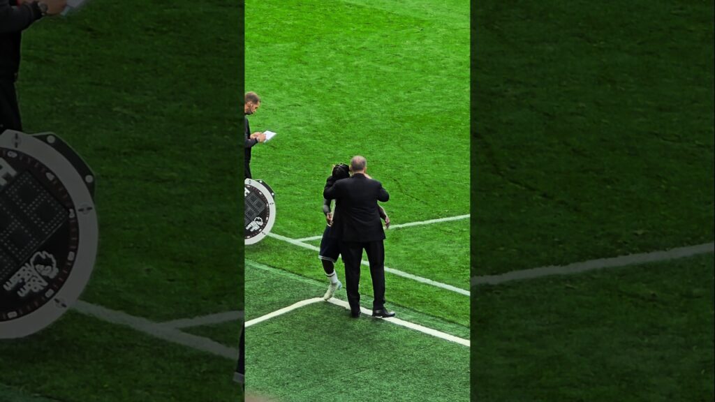 ANGE HUGS BISSOUMA: The Spurs Boss Makes a Sub: Bentancur On, Bissouma Off: Spurs 4-1 West Ham