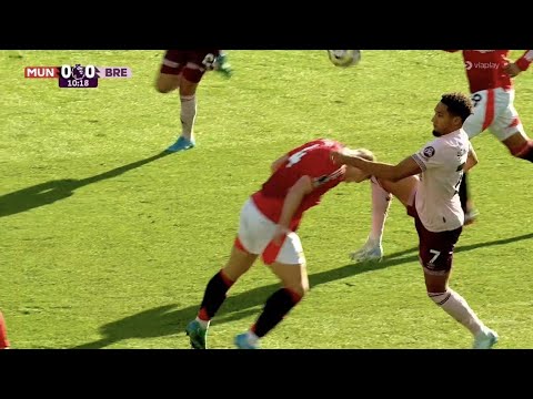 Matthijs de Ligt TERRIBLE HEAD INJURY during Manchester United vs Brentford