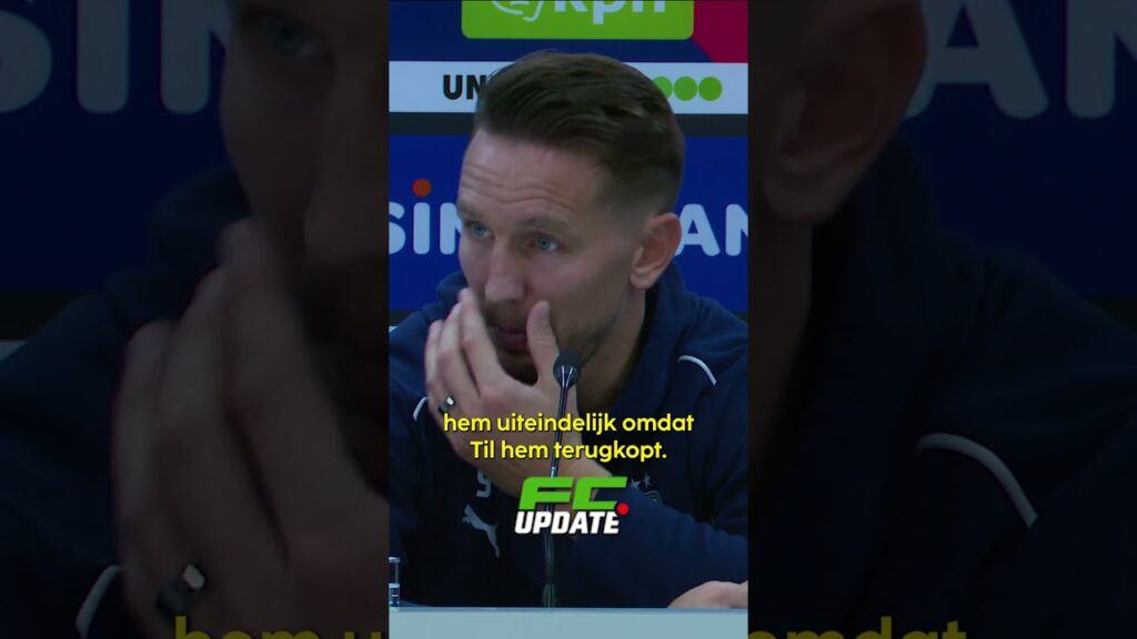 De Jong blij met Rick Karsdorp #psv #dejong #karsdorp #voetbal #football #eredivisie