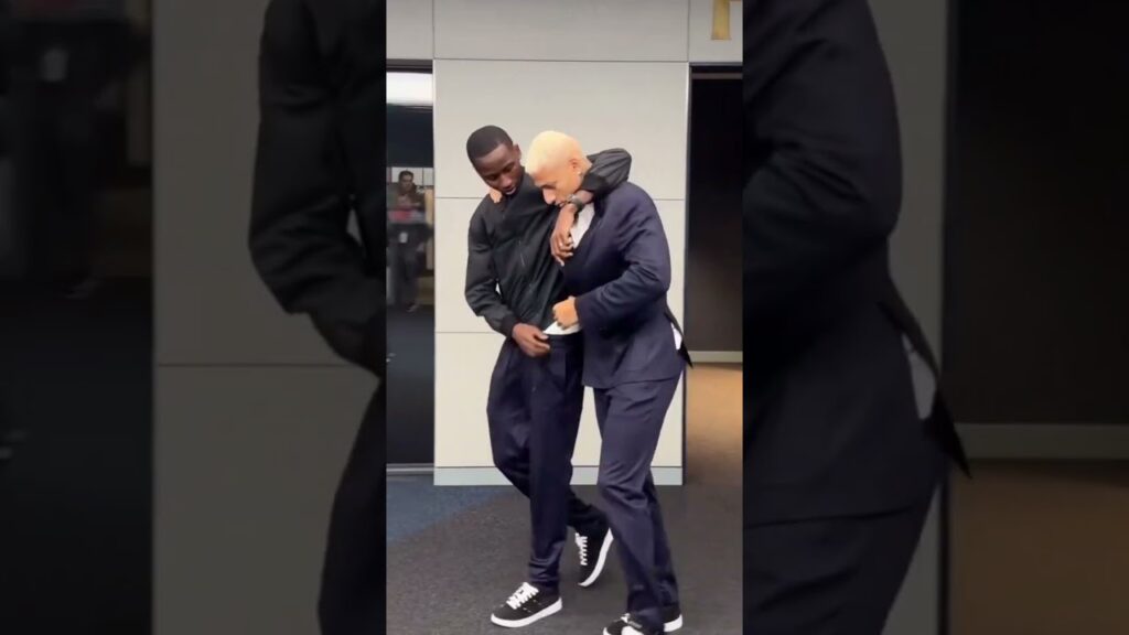 Pape Matar Sarr et Richarlison en toute complicité avant le match de Tottenham #football #shorts