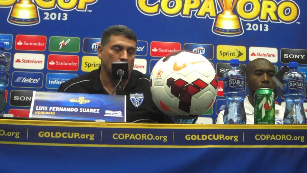 Honduras presenta cambios en su once frente a ES, Luis Fernando Suarez explica por qué?