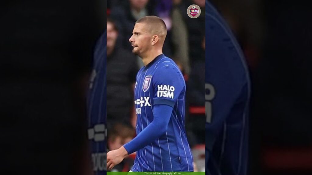 Đêm ác mộng của hậu vệ Ipswich Town