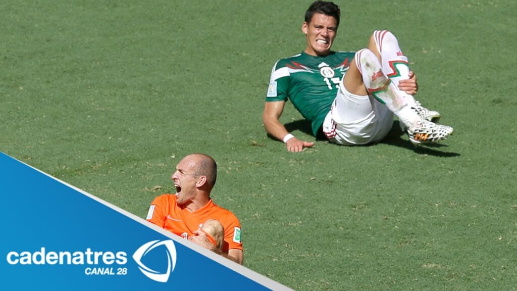 Operan con éxito a Héctor Moreno; estará 6 meses fuera de las canchas