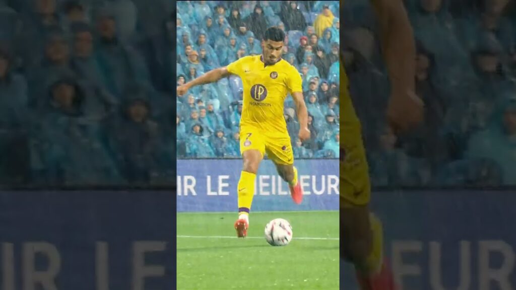 🇲🇦 La masterclass d'Aboukhlal 🐍 #ligue1 #ligue1mcdonalds #marocco #compilation @ToulouseFC