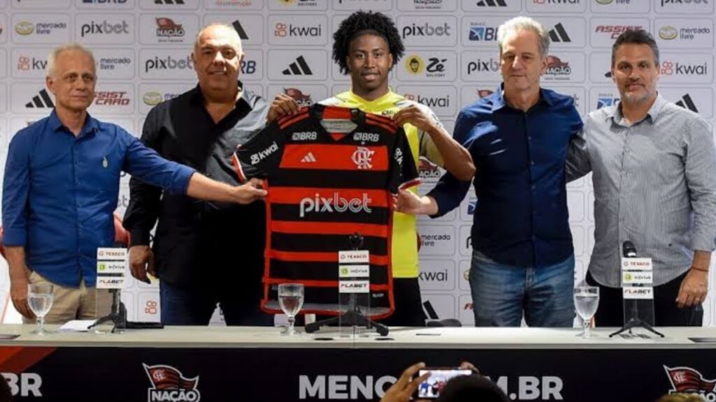 OFICIAL! FLAMENGO APRESENTA ÁNGELO PRECIADO