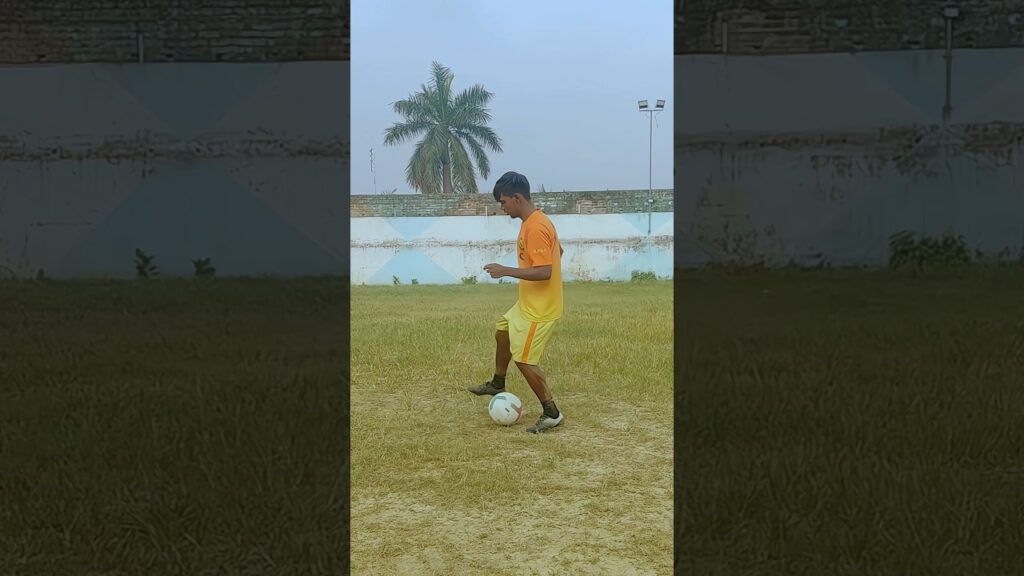 Sergio Busquets turn football skill explain ✨👍#football #skills #soccer #shorts